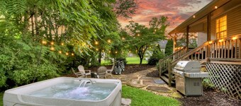 Blue Ridge- Hot Tub - EV Outlet -Outdoor Oasis