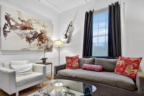 智能电视、壁炉