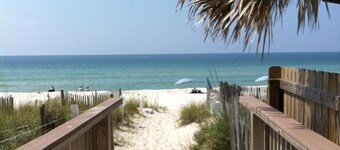 Serenity, Sunshine & Sugar White Sand venter på dig / pool / jacuzzi / gratis WiFi, parkering
