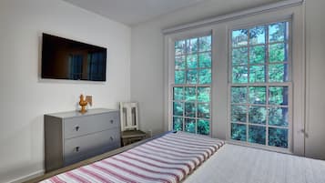 5 habitaciones, tabla de planchar con plancha, wifi y ropa de cama