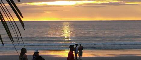 Am Strand, Liegestühle, Strandtücher
