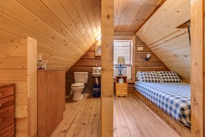 Room - Lovers paradise 15 Min from Rome Georgia!  Lower Rates! (Cave Spring)