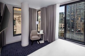 ห้องพัก, เตียงคิงไซส์ 1 เตียง (High Floor) | เครื่องนอนระดับพรีเมียม, ผ้านวมขนเป็ด, เตียงพร้อมฟูกเสริมที่นอน