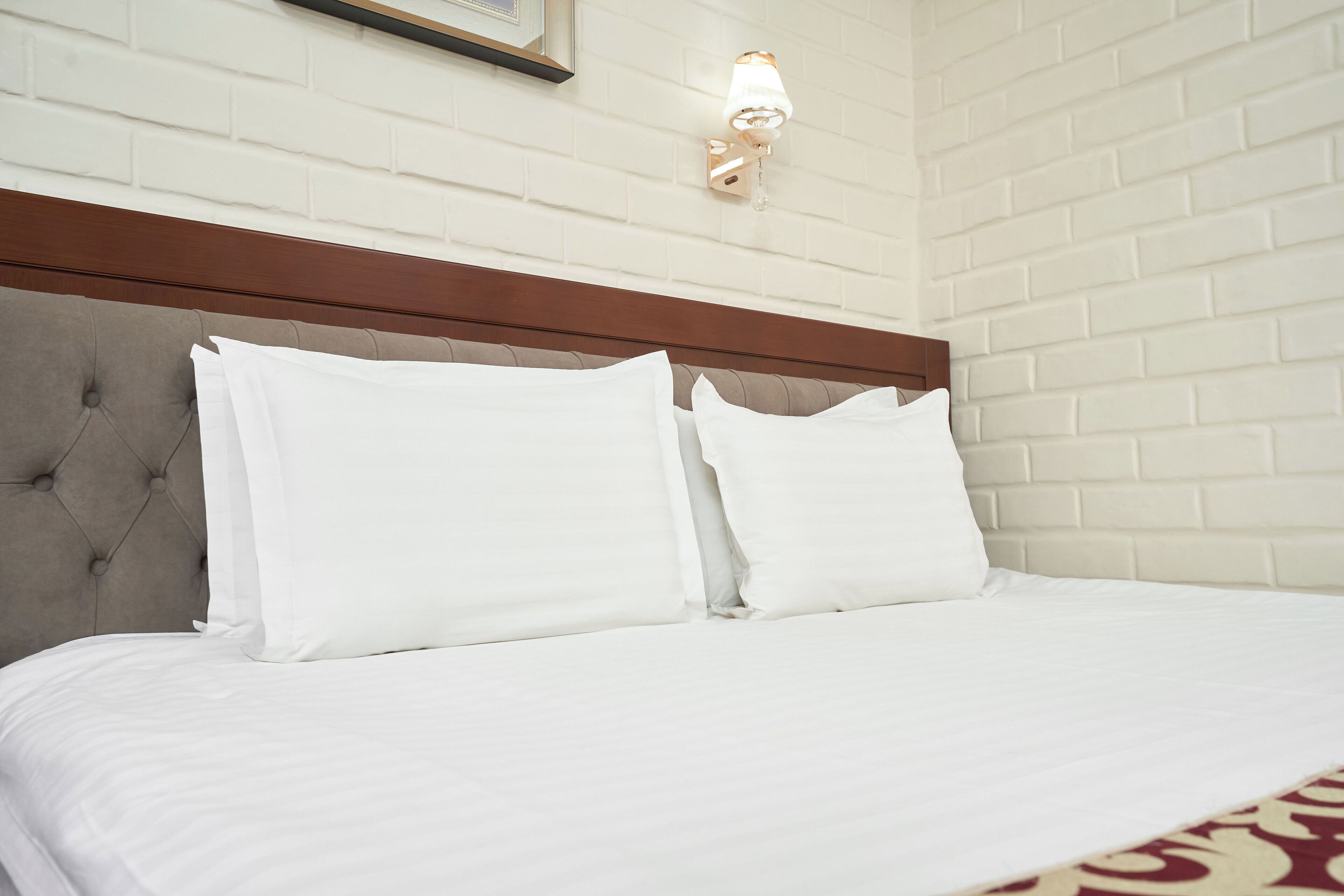 Suite de lujo, 1 cama de matrimonio grande | Ropa de cama de alta calidad, caja fuerte, escritorio y cortinas opacas