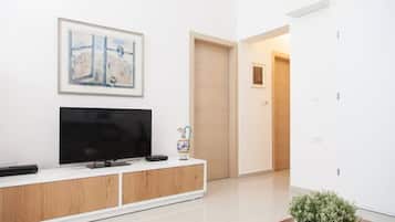 Apartment, 2 Bedrooms | Room amenity