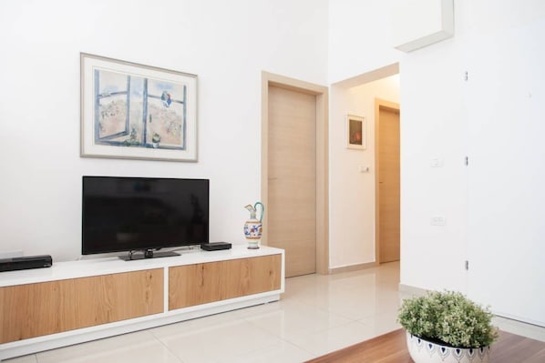 Apartment, 2 Bedrooms | Room amenity - Rambam Apartments (Haifa)