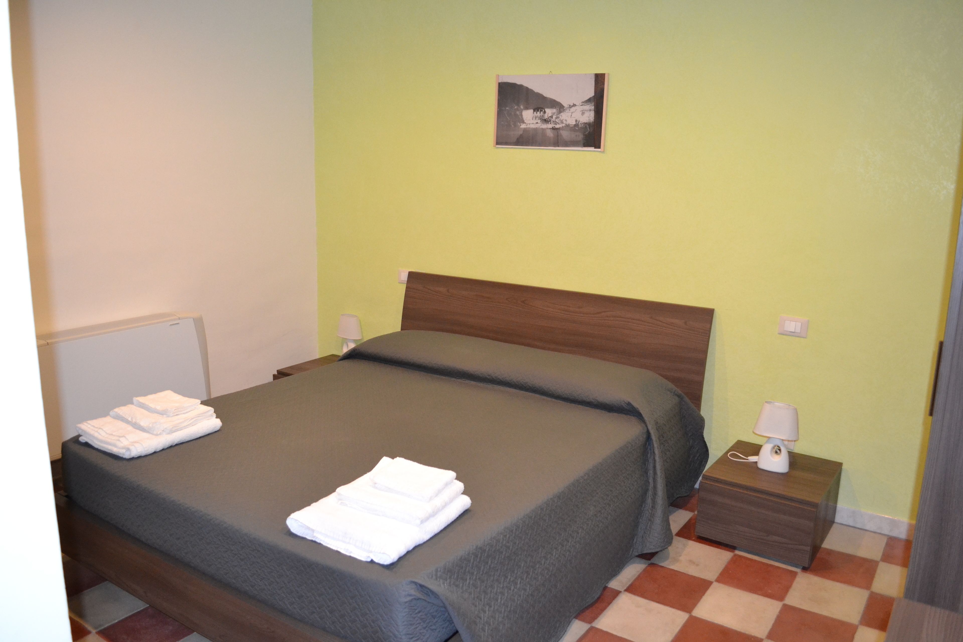 Camera Superior | Lenzuola Frette, una scrivania, insonorizzazione, Wi-Fi gratuito