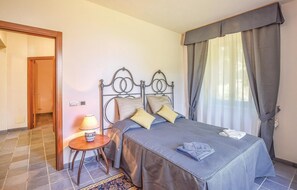 3 bedrooms, travel cot, free WiFi