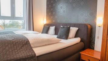 Individually decorated, individually furnished, desk, soundproofing