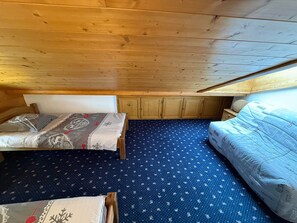 2 bedrooms