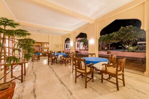 Daily buffet breakfast (INR 500 per person)