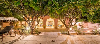 Hotel Dev Vilas