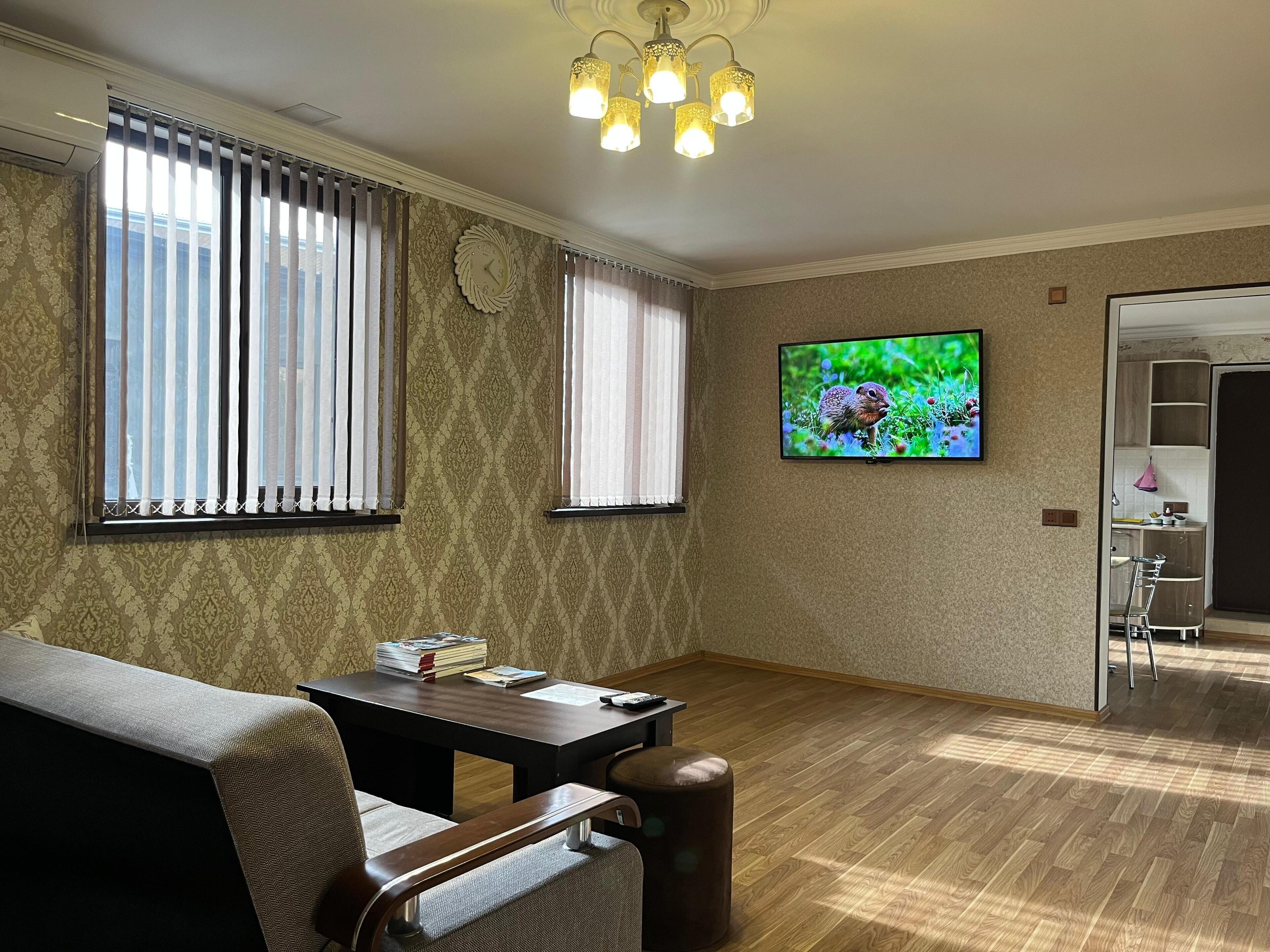 Caja de seguridad en la habitación, insonorización y wifi gratis 