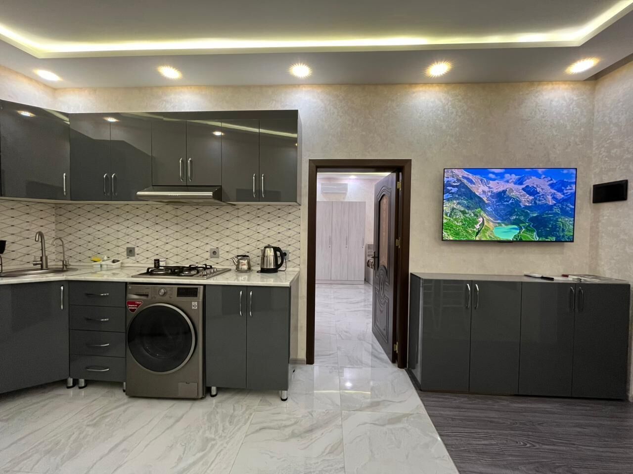 Luxury Apartment | In-room safe, soundproofing, free WiFi, bed sheets