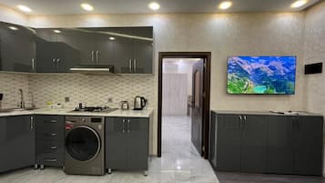 Luxury Apartment | In-room safe, soundproofing, free WiFi, bed sheets