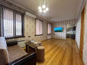 Caja de seguridad en la habitación, insonorización y wifi gratis