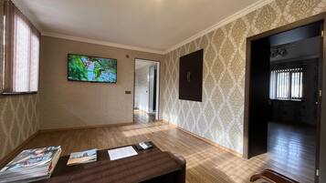 Een kluis op de kamer, geluiddichte muren, gratis wifi, beddengoed