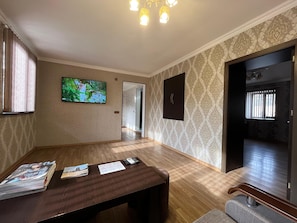 In-room safe, soundproofing, free WiFi, bed sheets - VM Hostel (Ganja)