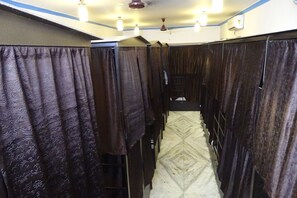 Interior - Sunshine Hostels (Mumbai)