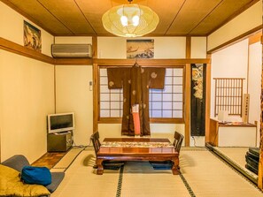 Traditional House, 3 Bedrooms - Wasaike (Osaka)