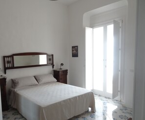 Double Room, Sea View | Desk, cribs/infant beds, rollaway beds, free WiFi - Casa Nina' (Vietri sul Mare)