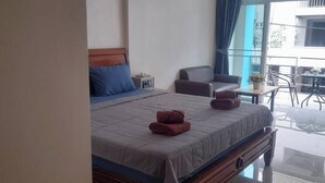 Deluxe Double Room | In-room safe, WiFi (free) - Sorot House (Pattaya)