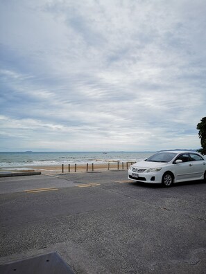 Beach - Sorot House (Pattaya)