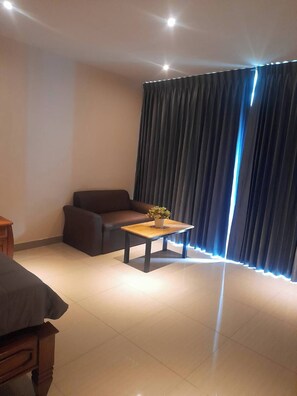 Deluxe Double Room - Sorot House (Pattaya)