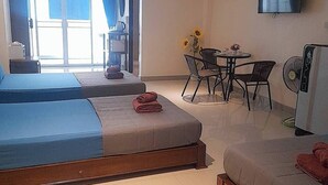 Triple Room | In-room safe, WiFi (free) - Sorot House (Pattaya)