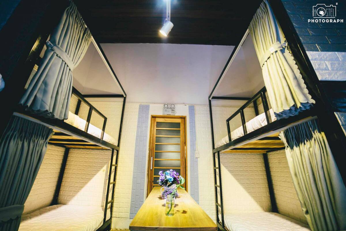 Bed in 8-bed Mixed Dormitory | WiFi (free)