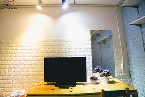 Double Room | Free WiFi - Photograph Hostel (Da Nang)