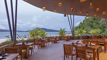 Tägliches inbegriffenes nach Wunsch zubereitetes Frühstück