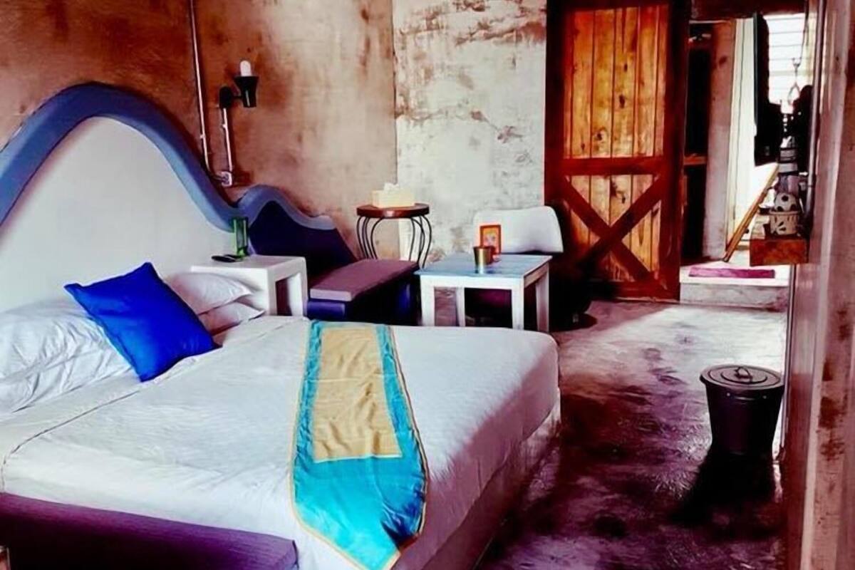 Classic Double Room | Minibar (some free items), desk, blackout drapes, soundproofing