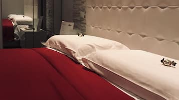 Double Room | In-room safe, soundproofing, free WiFi, bed sheets