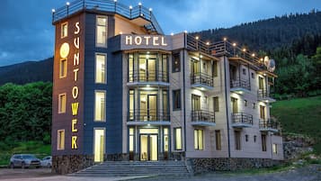 Fachada da propriedade