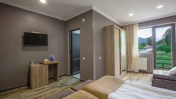 Standard Twin Room | Premium bedding, in-room safe, individually furnished, desk