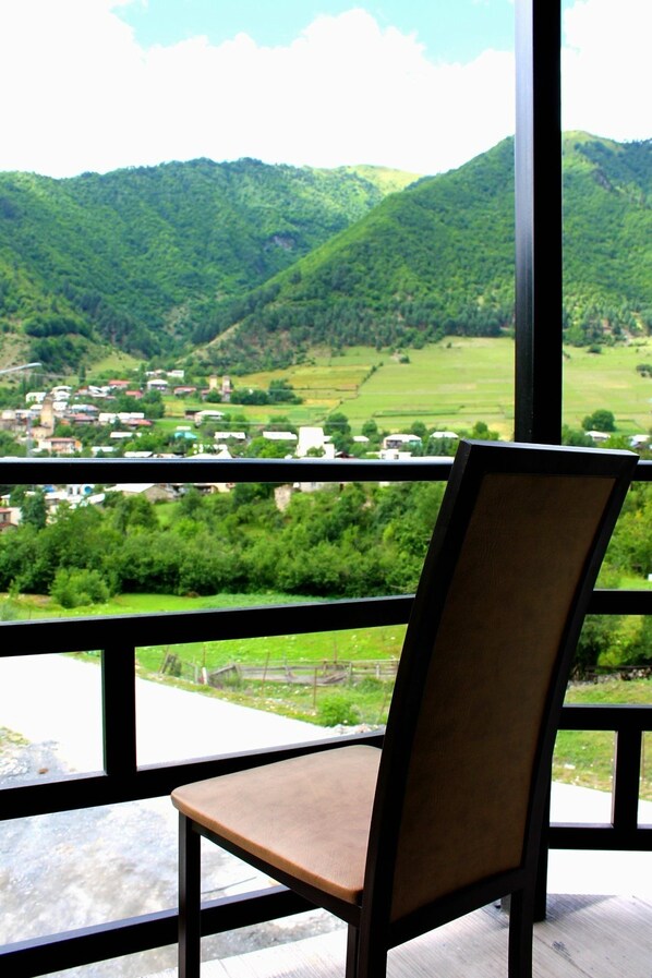 Standard Twin Room | Balcony