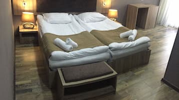 Standard Twin Room | Premium bedding, in-room safe, individually furnished, desk
