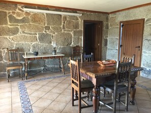 Free daily full breakfast  - O Candil De Santa Ana (Ponte Caldelas)