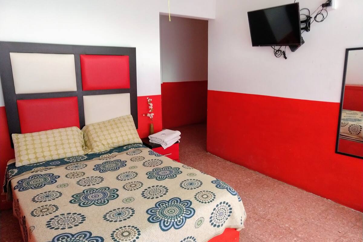 Comfort Room, 1 Double Bed, Non Smoking | WiFi (free), bed sheets