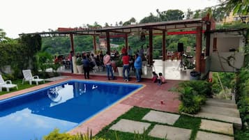 Alberca al aire libre