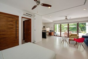 1 bedroom, iron/ironing board, internet, bed sheets