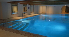 Innenpool, beheizter Pool