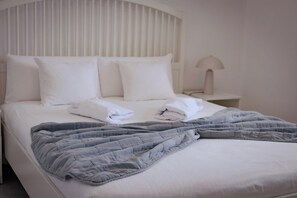 2 habitaciones, tabla de planchar con plancha, wifi y ropa de cama