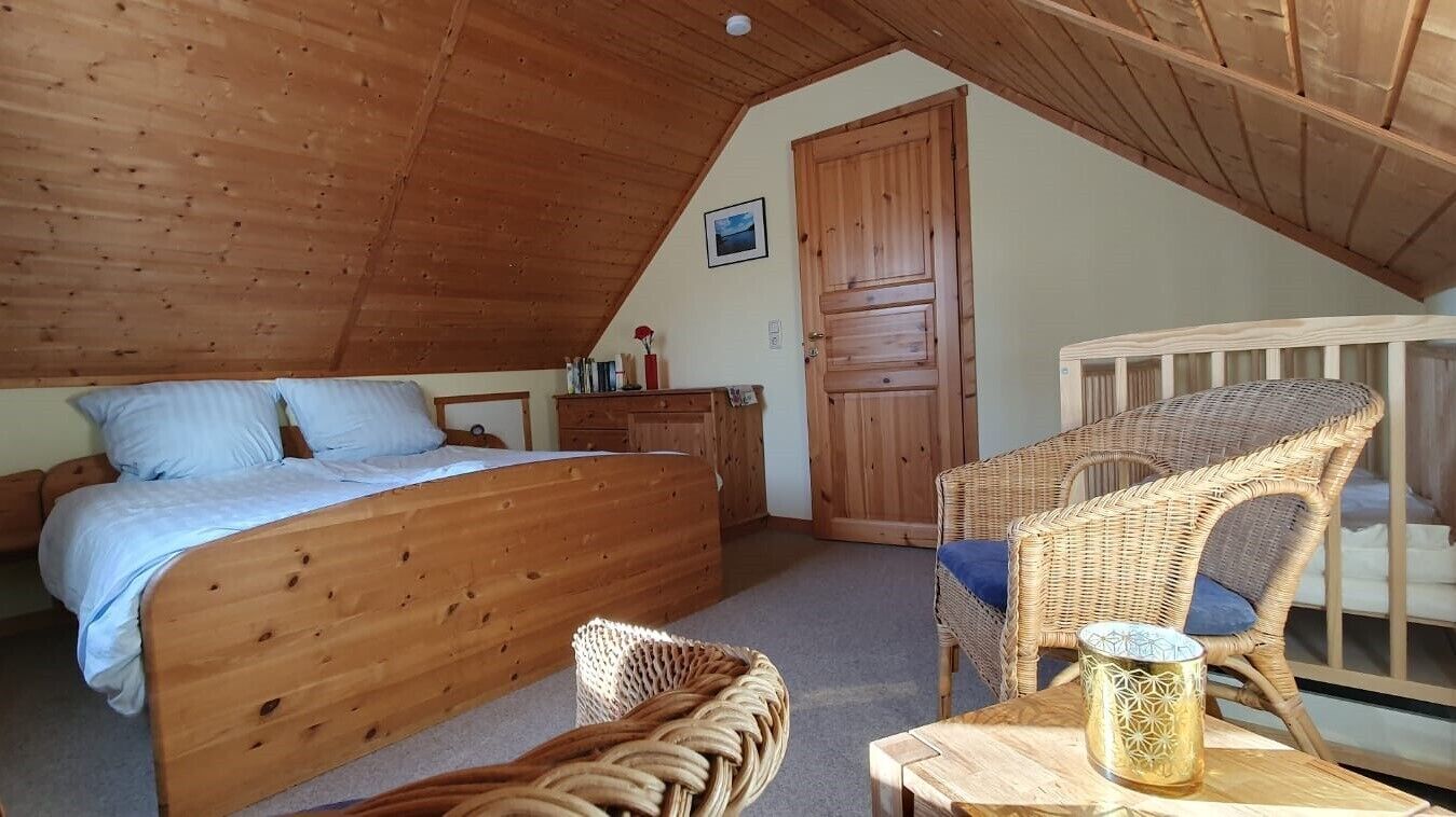 3 quartos, cofres nos quartos, ferros/tábuas de passar roupa