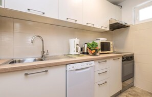 Kühlschrank, Herdplatte, Geschirrspüler