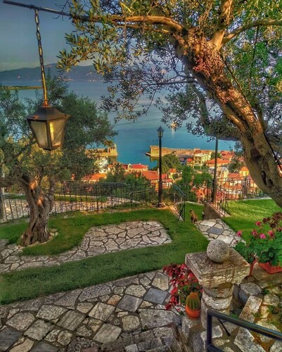 Central Luxury Apartment with jacuzzi - Nafpaktos