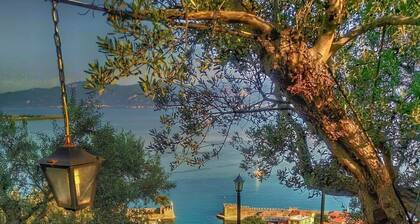 Central Luxury Apartment with jacuzzi - Nafpaktos