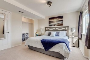 1 bedroom, iron/ironing board, WiFi, bed sheets - Private Guest Suite with King bed (Centennial)