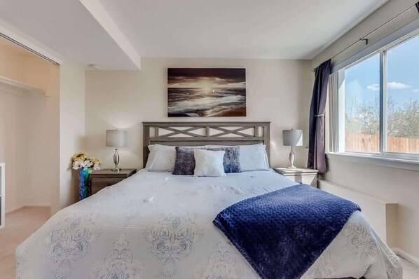 1 habitación, tabla de planchar con plancha, wifi y ropa de cama 